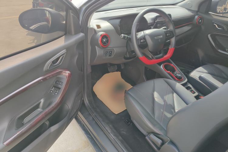 Used Chery QQ Little Ant 2022 Revised Version Sweet Pink Edition Half-Sugar Version Lithium Iron Phosphate 30.7 kWh 30 kW 301 km Driver Seat