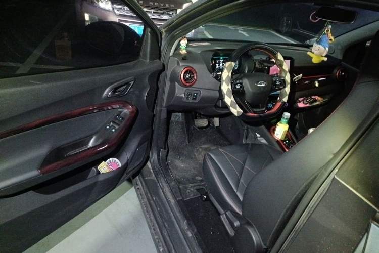 Used Chery QQ Little Ant 2022 Sweet Pink Edition Half-Sugar Version 3-Cell Lithium 30kW 301km Driver Seat