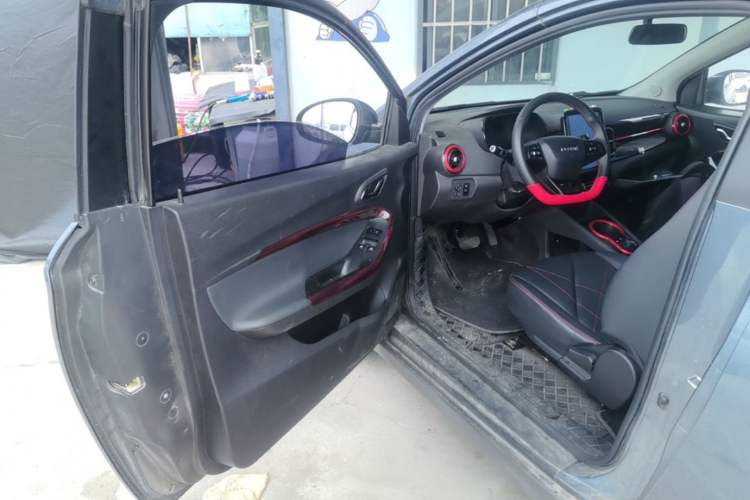 Used Chery QQ Little Ant 2022 Revised Version Sweet Pink Edition Half-Sugar Version Lithium Iron Phosphate 30.7 kWh 30 kW 301 km Driver Seat