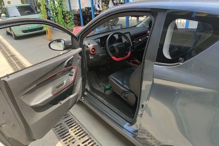 Used Chery QQ Little Ant 2022 Sweet Pink Edition Half-Sugar Version Lithium Iron Phosphate 30 kW 301 km Driver Seat
