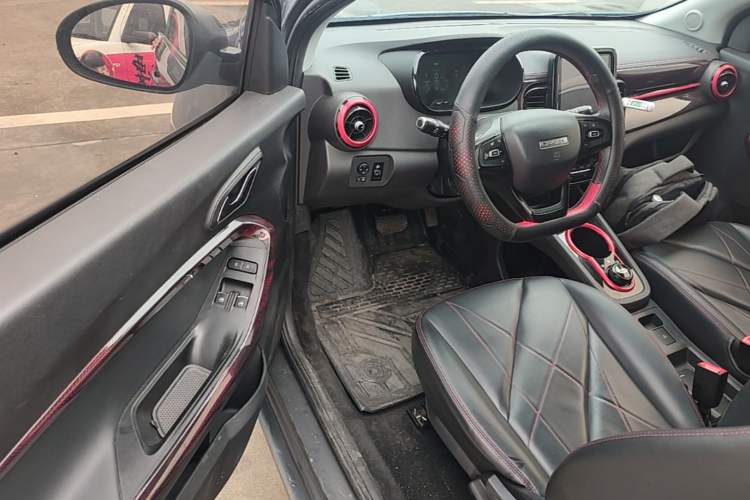Used Chery QQ Little Ant 2022 Sweet Pink Edition Half-Sugar Version Lithium Iron Phosphate 30 kW 301 km Driver Seat