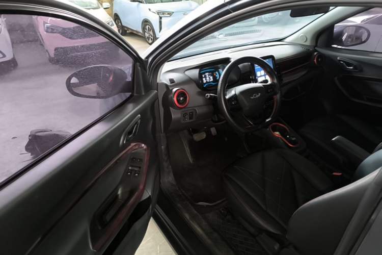 Used Chery QQ Little Ant 2022 Revised Version Sweet Pink Edition Half-Sugar Version Lithium Iron Phosphate 30.7 kWh 30 kW 301 km Driver Seat