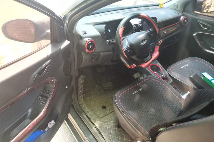 Used Chery QQ Little Ant 2022 Restyled Version Sweet Pink Edition Half-Sugar Version 28.8 kWh 30 kW 301 km Driver Seat