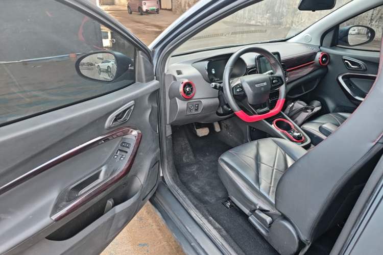 Used Chery QQ Little Ant 2022 Sweet Pink Edition Half-Sugar Version Lithium Iron Phosphate 30 kW 301 km Driver Seat