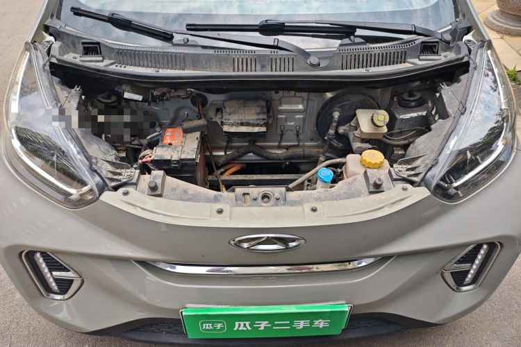 Used Chery QQ Little Ant 2022 Revised Version Sweet Pink Edition Half-Sugar Version Lithium Iron Phosphate 30.7 kWh 30 kW 301 km Engine Bay