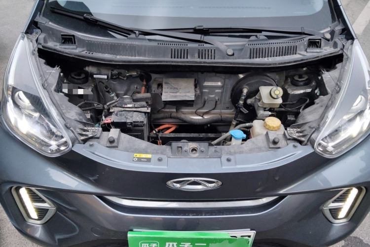 Used Chery QQ Little Ant 2022 Sweet Pink Edition Half-Sugar Version Lithium Iron Phosphate 29.2 kWh 30 kW 301 km Engine Bay