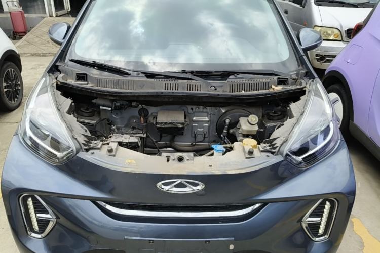 Used Chery QQ Little Ant 2022 Sweet Pink Edition Half-Sugar Version Lithium Iron Phosphate 30 kW 301 km Engine Bay