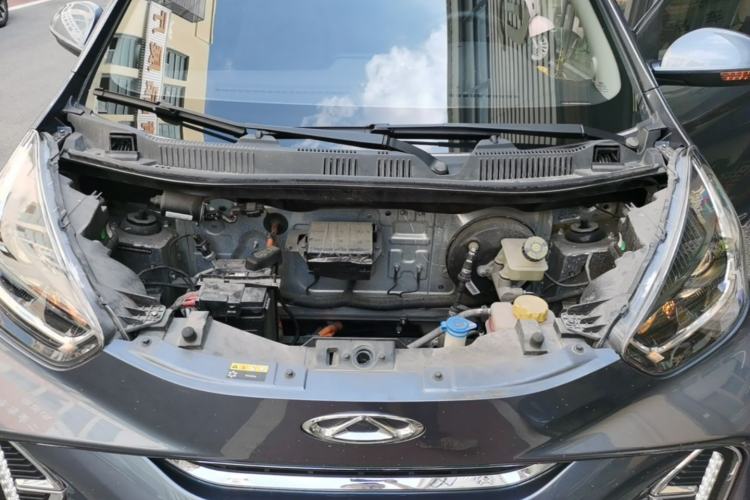 Used Chery QQ Little Ant 2022 Sweet Pink Edition Half-Sugar Version Lithium Iron Phosphate 29.2 kWh 30 kW 301 km Engine Bay