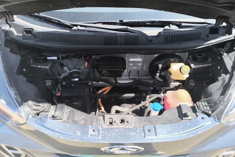 Used Chery QQ Little Ant 2022 Restyled Version Sweet Pink Edition Half-Sugar Version 28.8 kWh 30 kW 301 km Engine Bay