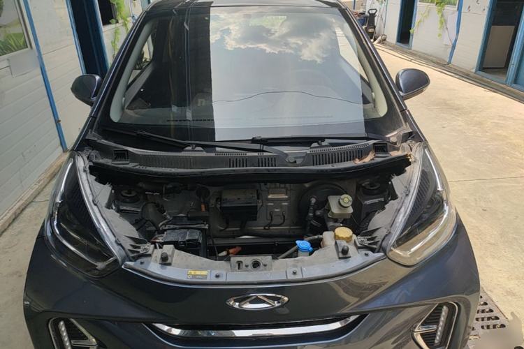 Used Chery QQ Little Ant 2022 Sweet Pink Edition Half-Sugar Version Lithium Iron Phosphate 30 kW 301 km Engine Bay