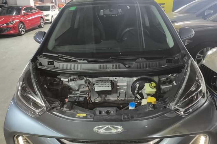 Used Chery QQ Little Ant 2022 Sweet Pink Edition Half-Sugar Version Lithium Iron Phosphate 29.2 kWh 30 kW 301 km Engine Bay