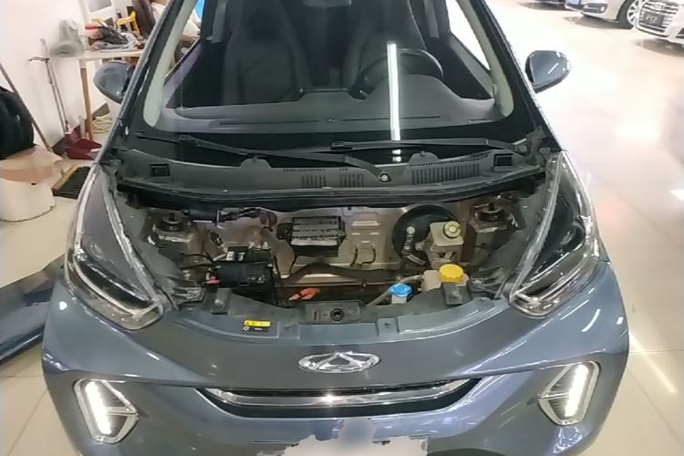 Used Chery QQ Little Ant 2022 Restyled Version Sweet Pink Edition Half-Sugar Version 28.8 kWh 30 kW 301 km Engine Bay