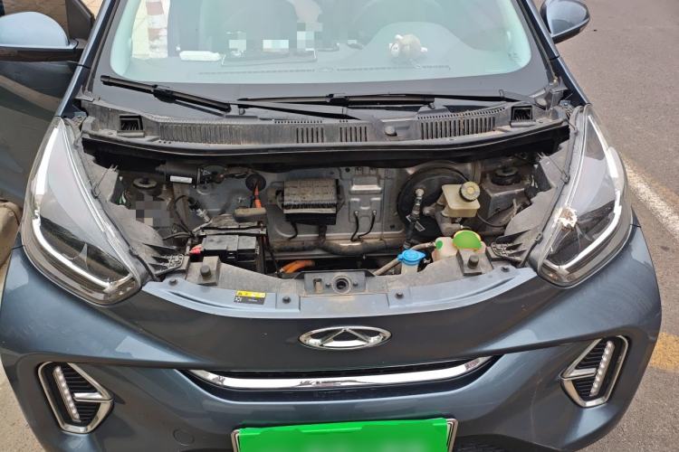 Used Chery QQ Little Ant 2022 Sweet Pink Edition Half-Sugar Version Lithium Iron Phosphate 30 kW 301 km Engine Bay