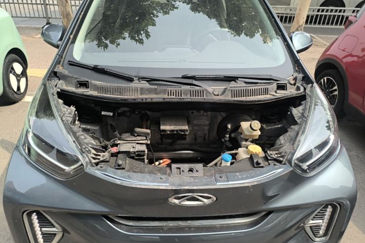Used Chery QQ Little Ant 2022 Sweet Pink Edition Half-Sugar Version 3-Cell Lithium 30kW 301km Engine Bay