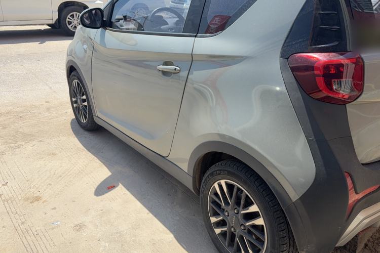 Used Chery QQ Little Ant 2022 Revised Version Sweet Pink Edition Half-Sugar Version Lithium Iron Phosphate 30.7 kWh 30 kW 301 km Exterior 3
