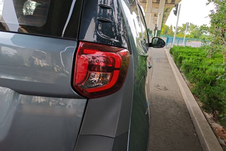 Used Chery QQ Little Ant 2022 Restyled Version Sweet Pink Edition Half-Sugar Version 28.8 kWh 30 kW 301 km Exterior 3