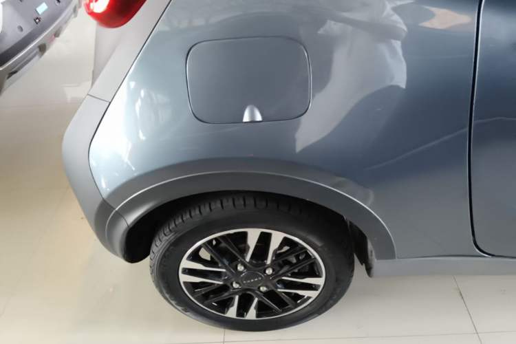 Used Chery QQ Little Ant 2022 Restyled Version Sweet Pink Edition Half-Sugar Version 30.6 kWh 30 kW 301 km Exterior 5