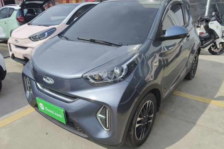 Used Chery QQ Little Ant 2022 Revised Version Sweet Pink Edition Half-Sugar Version Lithium Iron Phosphate 30.7 kWh 30 kW 301 km Front Left 45 Deg