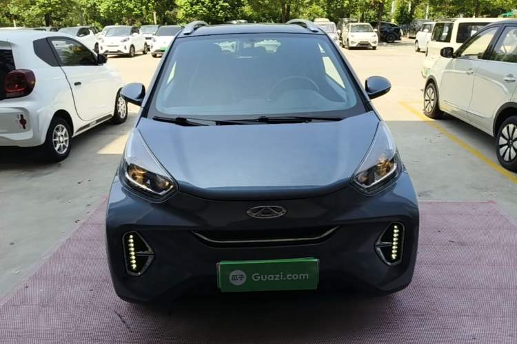 Used Chery QQ Little Ant 2022 Updated Version Sweet Pink Edition Full-Sugar Version 30.6 kWh 30 kW 301 km Front