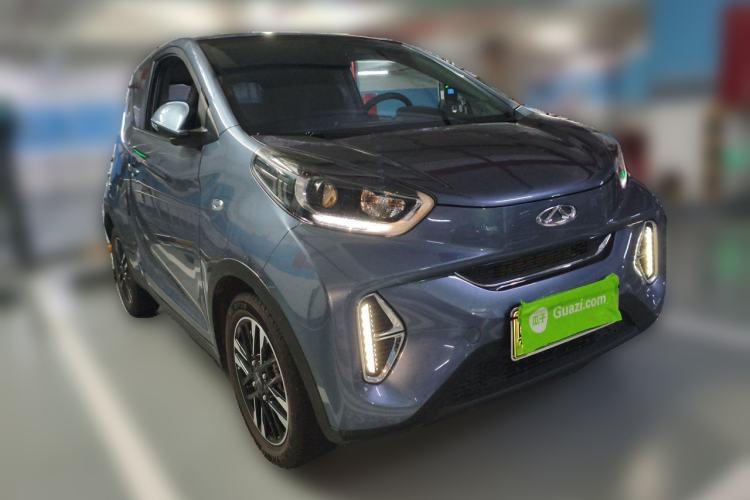 Used Chery QQ Little Ant 2022 Revised Version Sweet Pink Edition Half-Sugar Version Lithium Iron Phosphate 30.7 kWh 30 kW 301 km Front Right 45 Deg