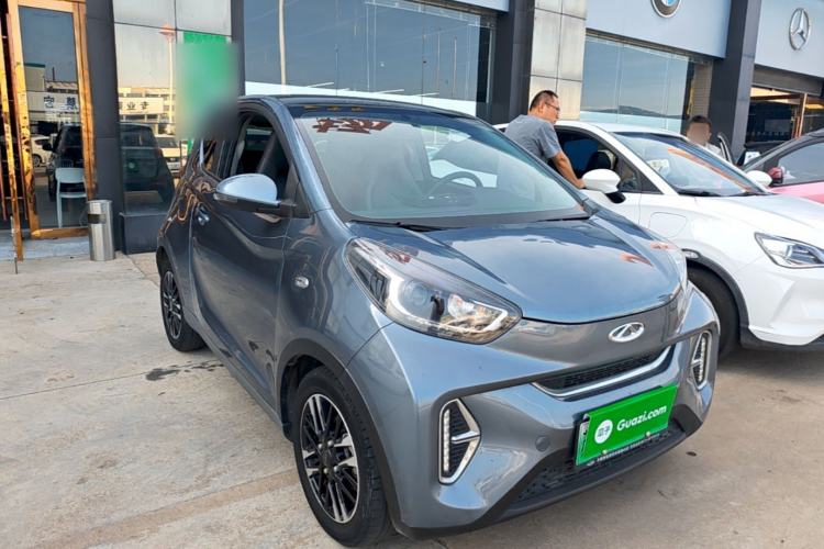 Used Chery QQ Little Ant 2022 Revised Version Sweet Pink Edition Half-Sugar Version Lithium Iron Phosphate 30.7 kWh 30 kW 301 km Front Right 45 Deg