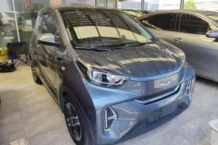 Used Chery QQ Little Ant 2022 Revised Version Sweet Pink Edition Half-Sugar Version Lithium Iron Phosphate 30.7 kWh 30 kW 301 km Front Right 45 Deg