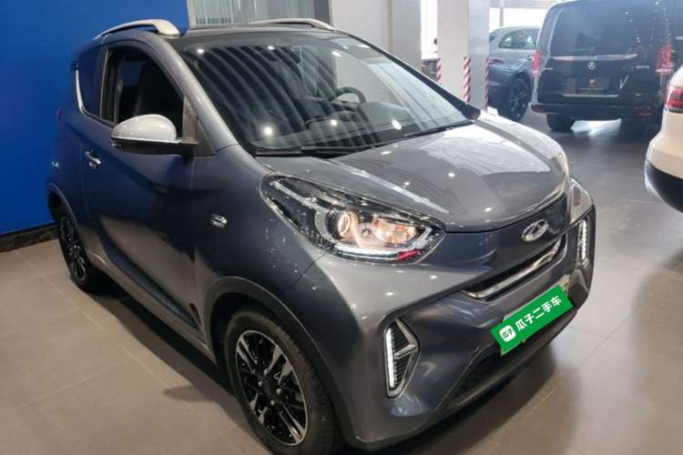 Used Chery QQ Little Ant 2022 Sweet Pink Edition Full Sugar Version Lithium Iron Phosphate 29.2 kWh 30 kW 301 km Front Right 45 Deg