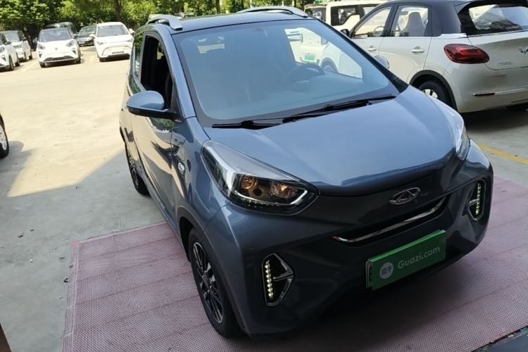 Used Chery QQ Little Ant 2022 Updated Version Sweet Pink Edition Full-Sugar Version 30.6 kWh 30 kW 301 km Front Right 45 Deg