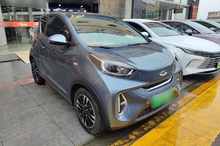 Used Chery QQ Little Ant 2022 Revised Version Sweet Pink Edition Half-Sugar Version Lithium Iron Phosphate 30.7 kWh 30 kW 301 km Front Right 45 Deg