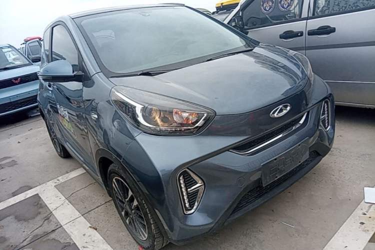 Used Chery QQ Little Ant 2022 Sweet Pink Edition Half-Sugar Version Lithium Iron Phosphate 30 kW 301 km Front Right 45 Deg