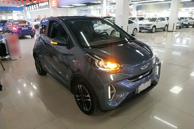Used Chery QQ Little Ant 2022 Restyled Version Sweet Pink Edition Half-Sugar Version 28.8 kWh 30 kW 301 km Front Right 45 Deg