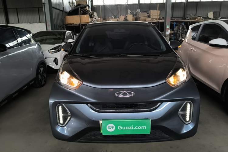 Used Chery QQ Little Ant 2022 Revised Version Sweet Pink Edition Half-Sugar Version Lithium Iron Phosphate 30.7 kWh 30 kW 301 km Front