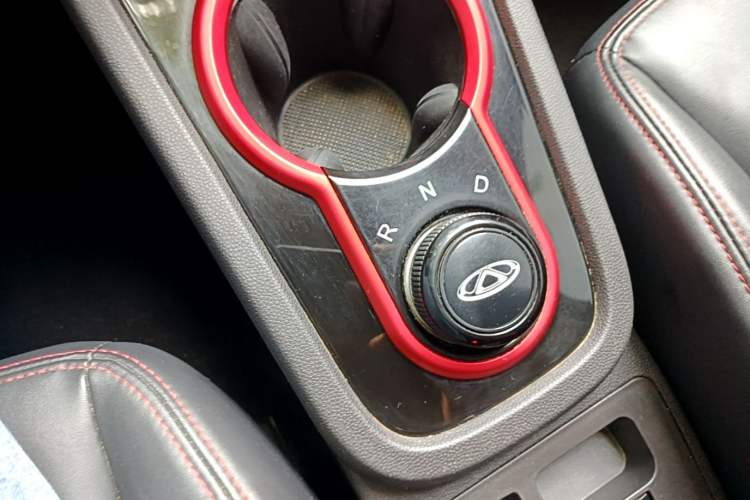 Used Chery QQ Little Ant 2022 300 000 Yuan "Ant Fan" Edition "Extra Sweet" Version Lithium Iron Phosphate 29.2 kWh 30 kW 301 km Gear Lever