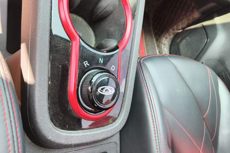 Used Chery QQ Little Ant 2022 Sweet Pink Edition Half-Sugar Version Lithium Iron Phosphate 30 kW 301 km Gear Lever