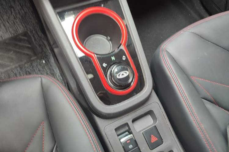 Used Chery QQ Little Ant 2022 Sweet Pink Edition Half-Sugar Version Lithium Iron Phosphate 30 kW 301 km Gear Lever