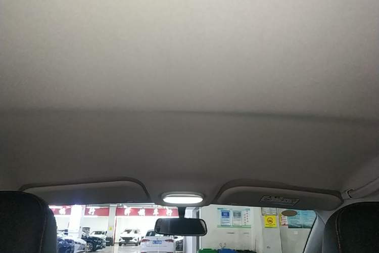 Used Chery QQ Little Ant 2022 Restyled Version Sweet Pink Edition Half-Sugar Version 28.8 kWh 30 kW 301 km Headliner