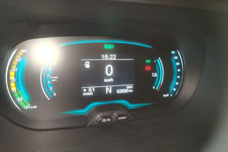 Used Chery QQ Little Ant 2022 Revised Version Sweet Pink Edition Half-Sugar Version Lithium Iron Phosphate 30.7 kWh 30 kW 301 km Instrument Cluster