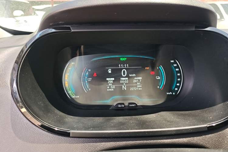 Used Chery QQ Little Ant 2022 Revised Version Sweet Pink Edition Half-Sugar Version Lithium Iron Phosphate 30.7 kWh 30 kW 301 km Instrument Cluster