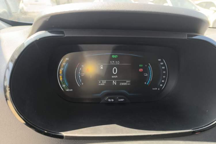 Used Chery QQ Little Ant 2022 Restyled Version Sweet Pink Edition Half-Sugar Version 28.8 kWh 30 kW 301 km Instrument Cluster
