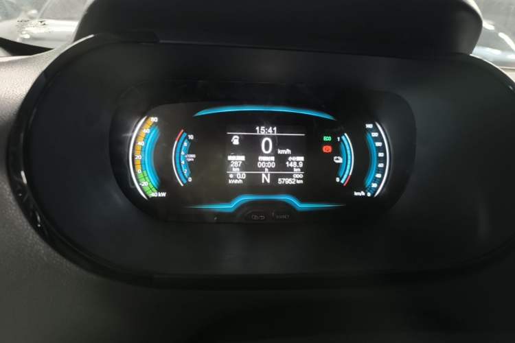 Used Chery QQ Little Ant 2022 Revised Version Sweet Pink Edition Half-Sugar Version Lithium Iron Phosphate 30.7 kWh 30 kW 301 km Instrument Cluster