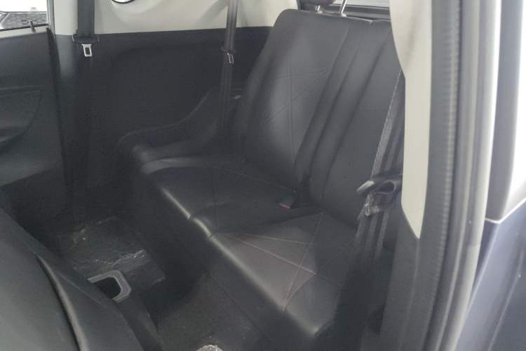 Used Chery QQ Little Ant 2022 Sweet Pink Edition Half-Sugar Version 3-Cell Lithium 30kW 301km Interior 1