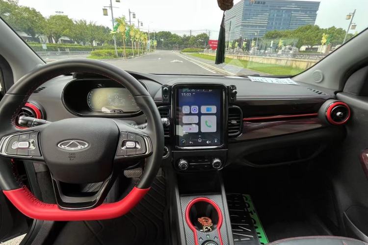 Used Chery QQ Little Ant 2022 Sweet Pink Edition Half-Sugar Version Lithium Iron Phosphate 29.2 kWh 30 kW 301 km Interior 1