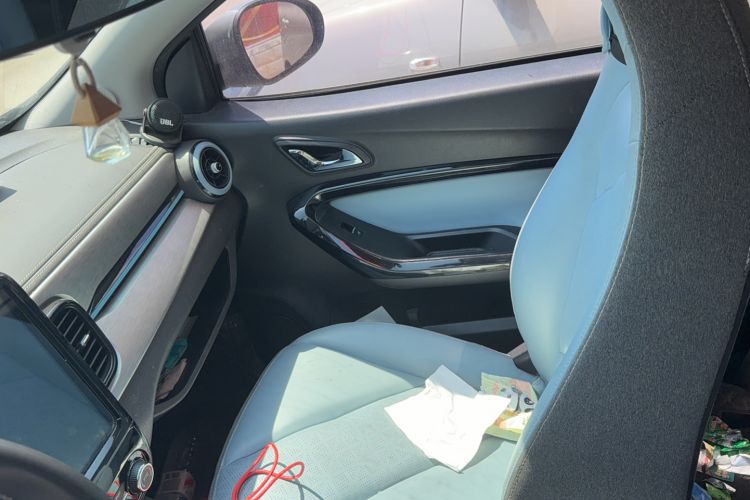 Used Chery QQ Little Ant 2022 Revised Version Sweet Pink Edition Half-Sugar Version Lithium Iron Phosphate 30.7 kWh 30 kW 301 km Interior 2