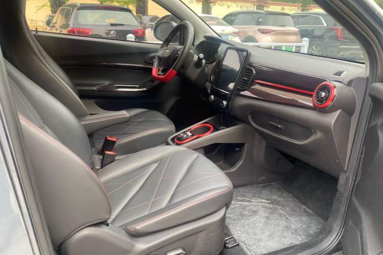 Used Chery QQ Little Ant 2022 Revised Version Sweet Pink Edition Half-Sugar Version Lithium Iron Phosphate 30.7 kWh 30 kW 301 km Interior 5