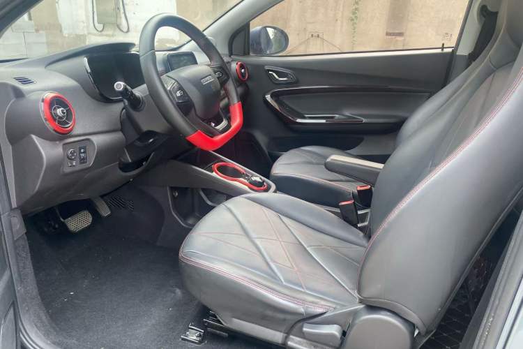Used Chery QQ Little Ant 2022 Revised Version Sweet Pink Edition Half-Sugar Version Lithium Iron Phosphate 30.7 kWh 30 kW 301 km Interior 9