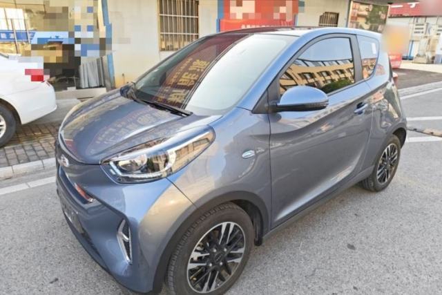 Used Chery QQ Little Ant 2022 Revised Version Sweet Pink Edition Half-Sugar Version Lithium Iron Phosphate 30.7 kWh 30 kW 301 km