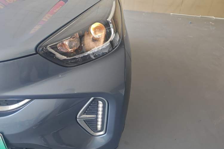 Used Chery QQ Little Ant 2022 Sweet Pink Edition Half-Sugar Version 3-Cell Lithium 30kW 301km Left Front Headlight
