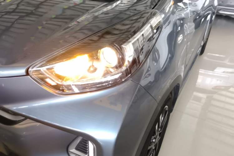 Used Chery QQ Little Ant 2022 Restyled Version Sweet Pink Edition Half-Sugar Version 30.6 kWh 30 kW 301 km Left Front Headlight