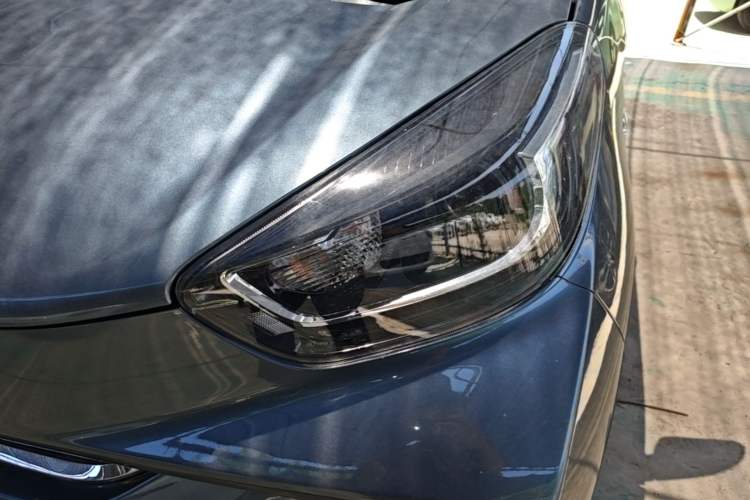 Used Chery QQ Little Ant 2022 Revised Version Sweet Pink Edition Half-Sugar Version Lithium Iron Phosphate 30.7 kWh 30 kW 301 km Left Front Headlight