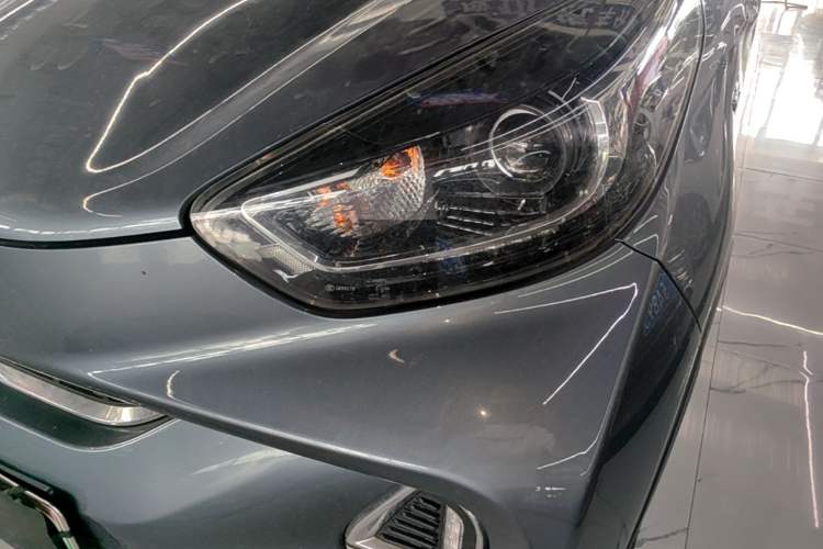 Used Chery QQ Little Ant 2022 Sweet Pink Edition Half-Sugar Version 3-Cell Lithium 30kW 301km Left Front Headlight